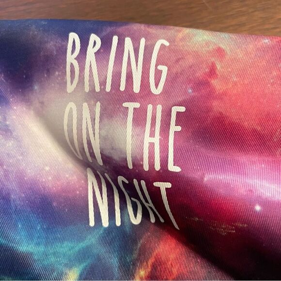 Small Makeup Bag - Picture 2 of 4